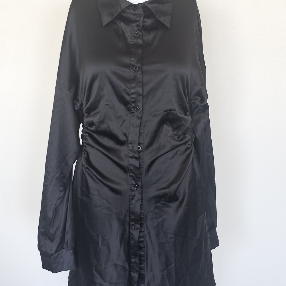 Elegant Black Button-Up Dress
